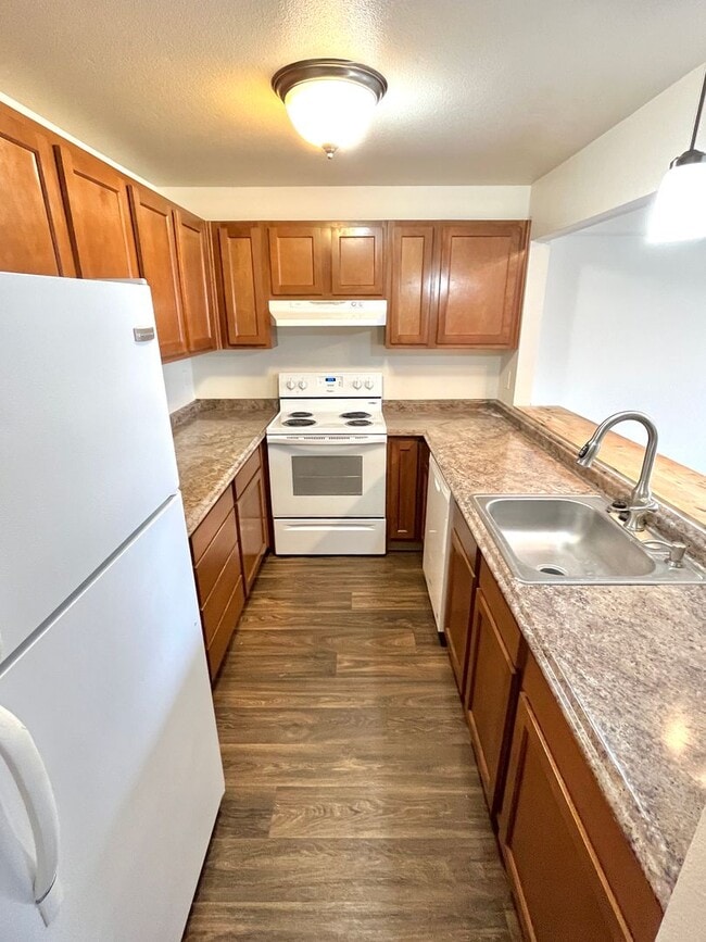 Building Photo - GREEJ03