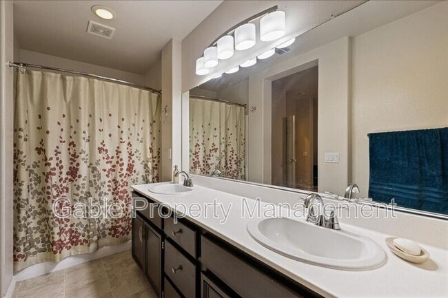 Building Photo - 24136 Victoria Ln