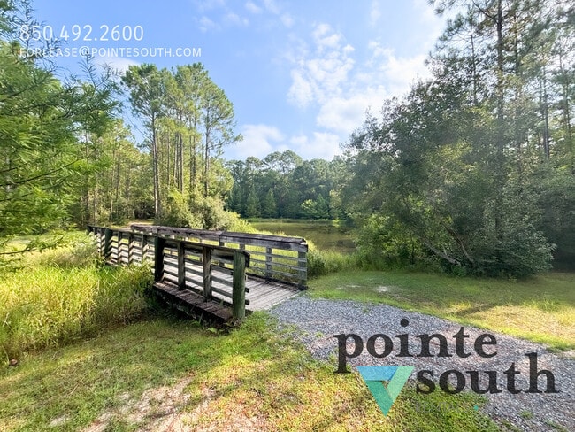 Building Photo - 6413 Schoel Ln