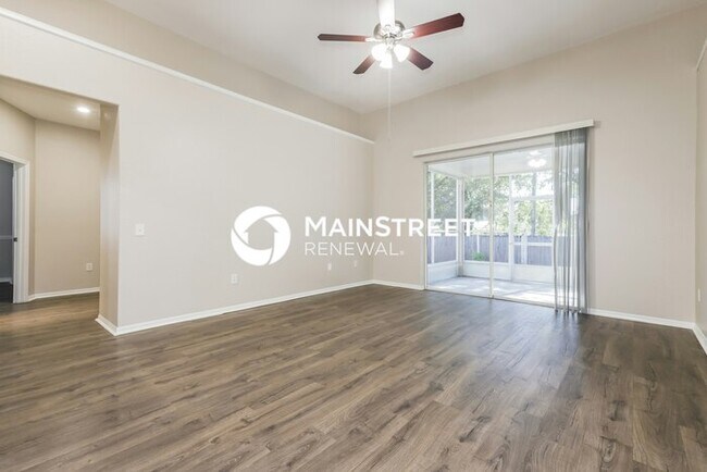 Building Photo - 3 Bedroom Pet-Friendly Home in LAKELAND, FL with Main Street Renewal