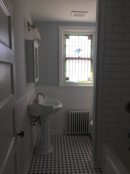 Bathroom - 410 4th Ave
