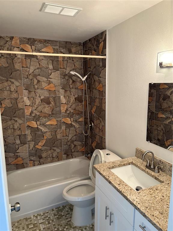 Building Photo - 9218 Tudor Dr