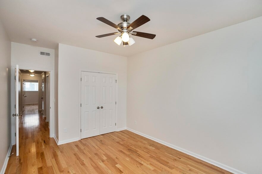 Building Photo - 412A 37th Ave N
