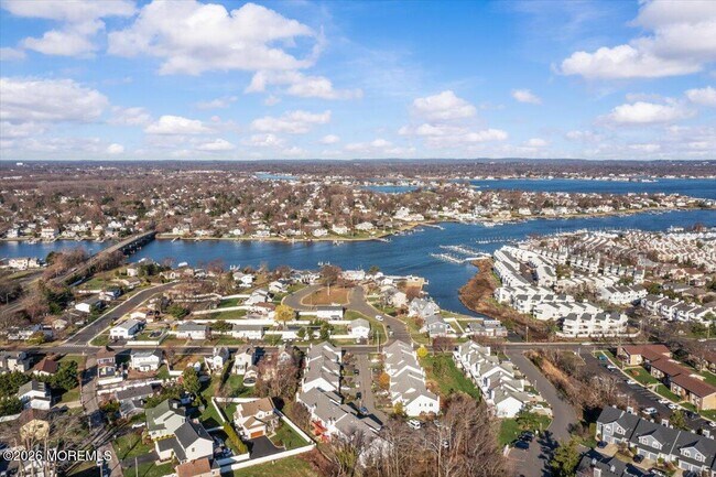 Building Photo - 26 Bayview Ct