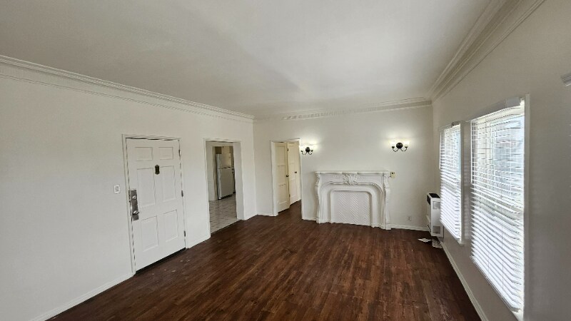 Building Photo - 436 N Ardmore Ave
