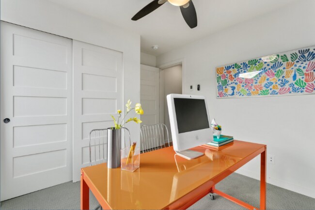 Building Photo - Modern 3 Bed Townhouse in Seattle | 2 Bath $3,800!!