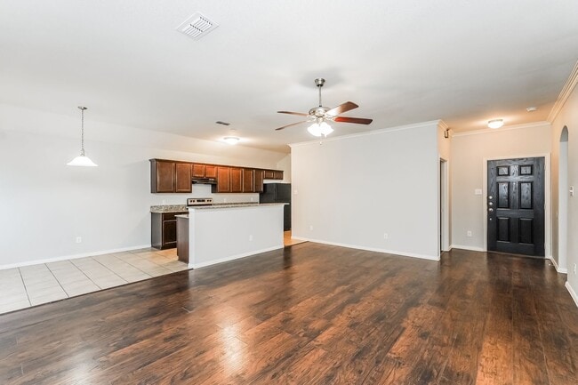 Building Photo - Newly Renovated Single Family Home | 4 BR/2BA | Oversized yard