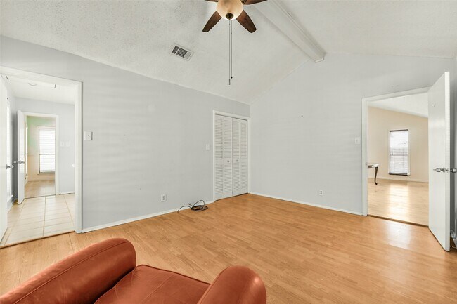 Building Photo - 1073 Redfish St