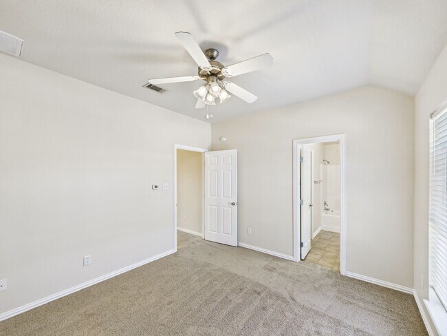 Building Photo - 1001 Krenek Tap Rd