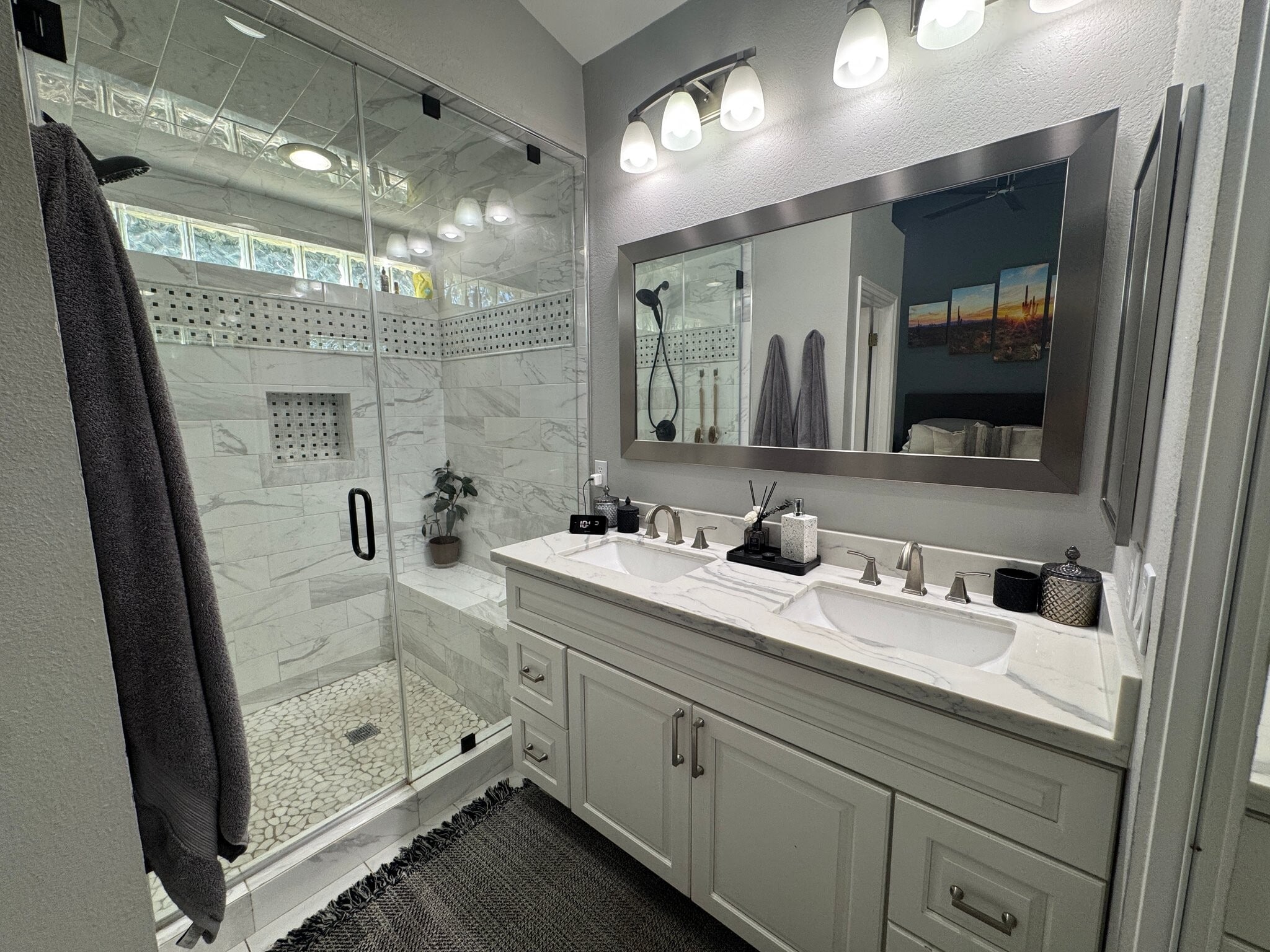 Building Photo - 9015 E Poinsettia Dr