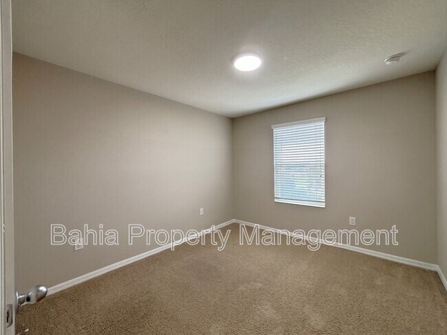 Building Photo - 5110 Adelaide Dr