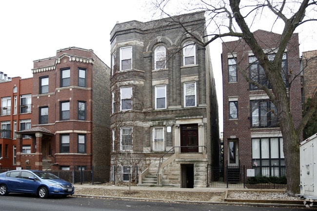 Primary Photo - 2453 W Walton St