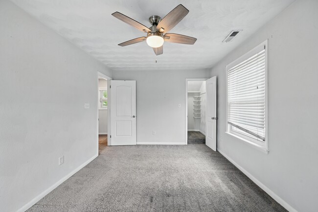 Building Photo - 3521 Brest Ave