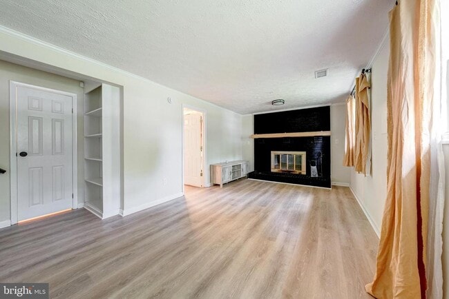 Building Photo - 9802 Brightlea Dr