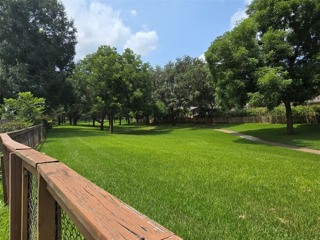 Building Photo - 3434 Streamside Ln