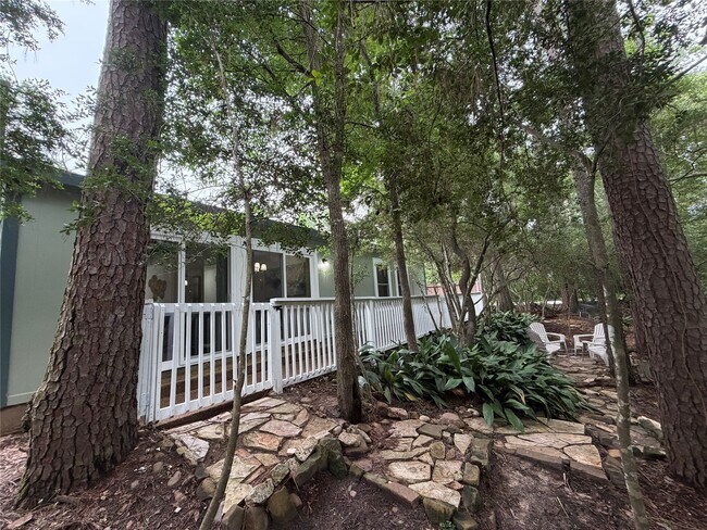 Building Photo - 1 Laurel Oak Pl