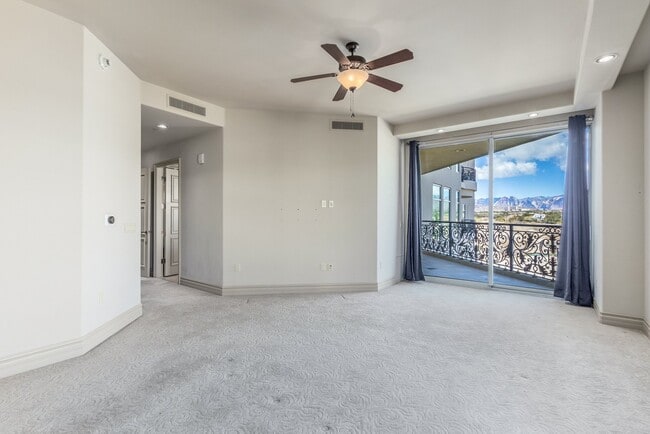 Building Photo - 9103 Alta Dr