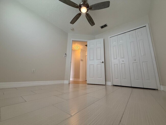 Building Photo - 2531 Sage Dr