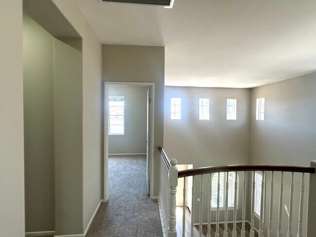 Building Photo - Beautiful Winchester 4-Bedroom  Home!