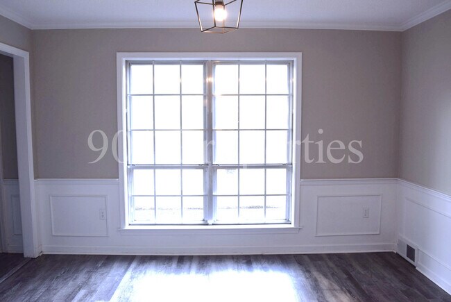 Building Photo - 2601 Camrose Cove