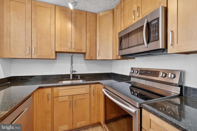 Building Photo - 9594 Inverary Ct