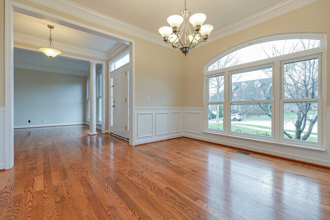 Building Photo - 808 Callahan Pl