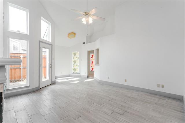 Building Photo - 4124 Hollow Oak Dr
