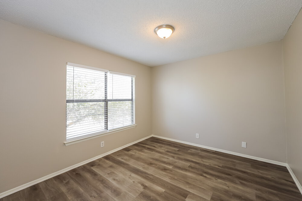 Building Photo - 3191 Beacon Field Dr