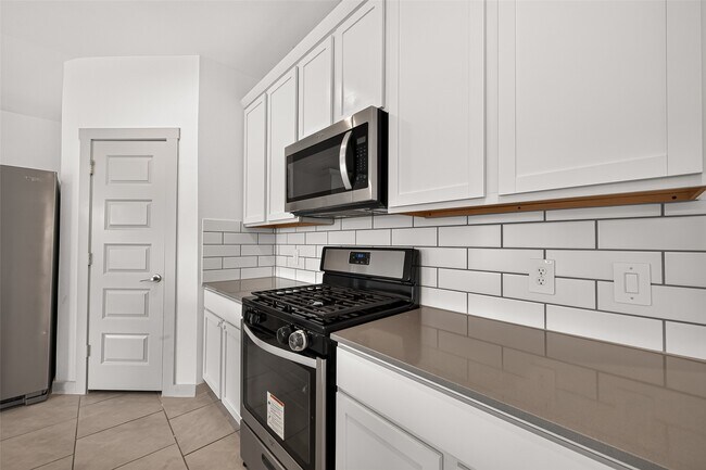 Building Photo - 28926 Yachting Pt Ct