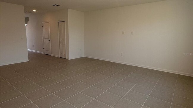 Building Photo - 1542 Jessica Blvd