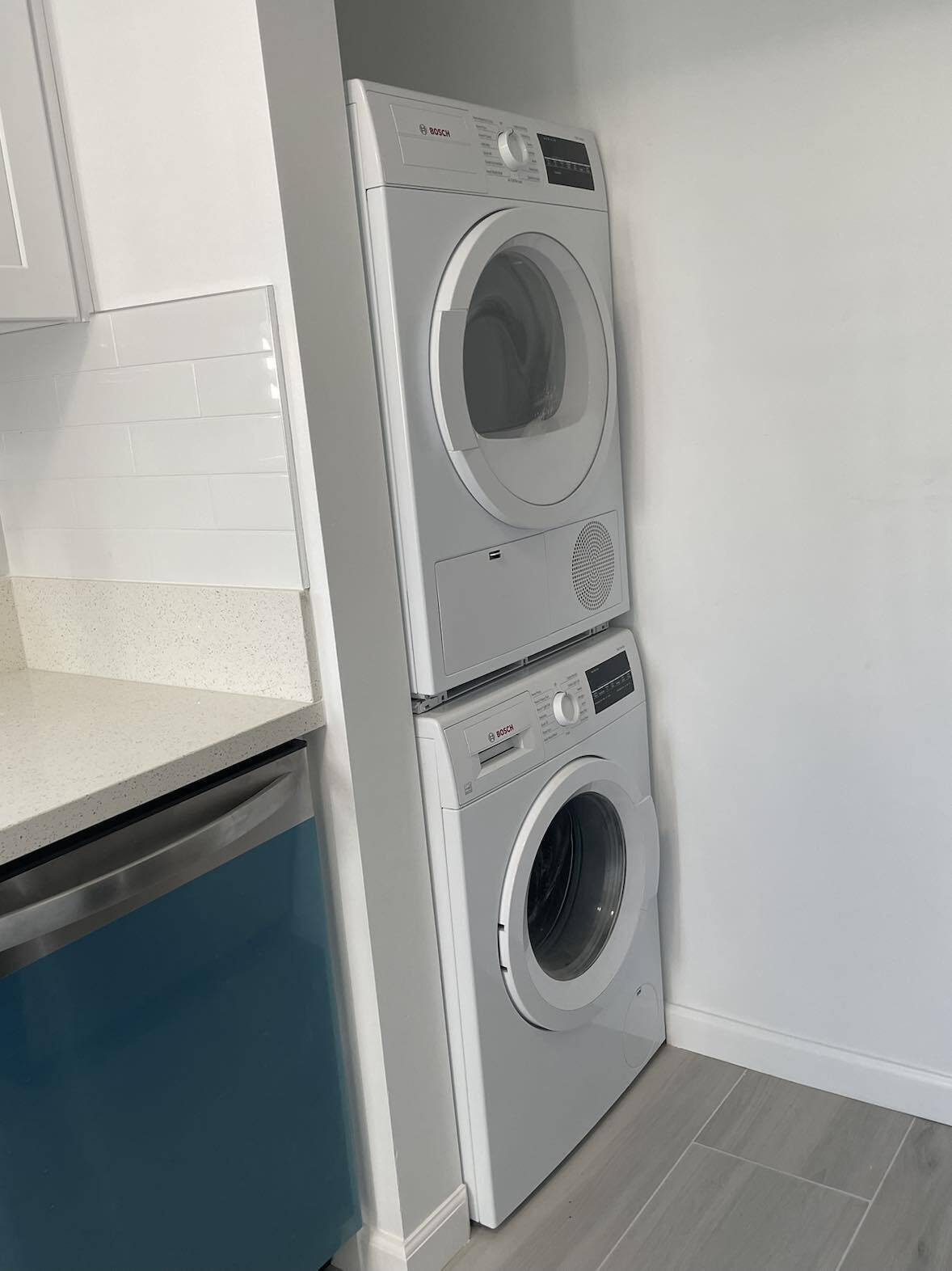 washer & dryer - 3412 Pearl St