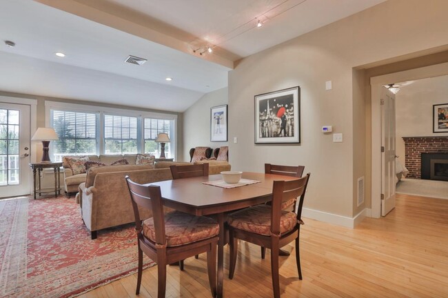 Building Photo - 26 N Main St