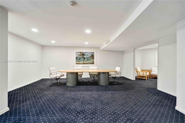 Building Photo - 100 Sunrise Ave