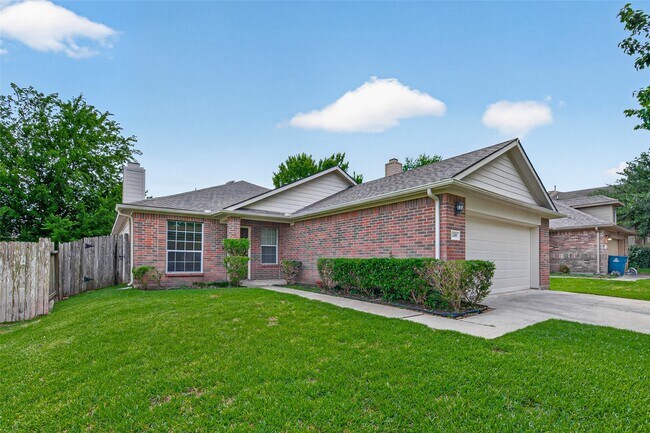 Building Photo - 18499 Sunrise Pines Dr