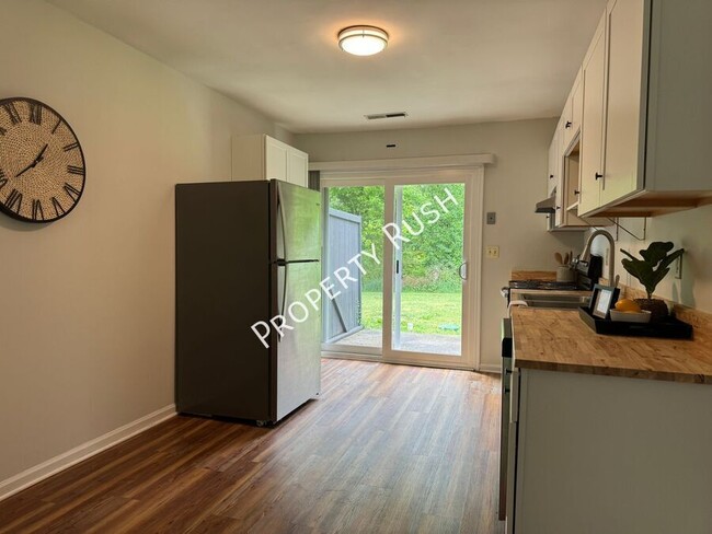 Building Photo - 8740 Millard Lee Ln