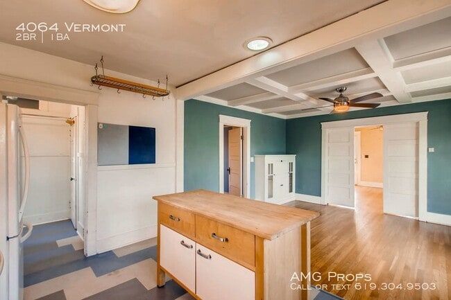 Building Photo - Vintage craftsman home in University Heights