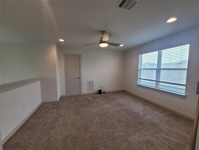 Building Photo - 7701 Lowenfield Dr