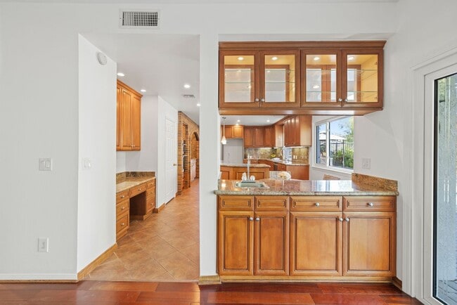 Building Photo - 287 Golden Fern Ct