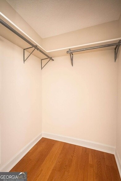 Building Photo - 2479 Peachtree Rd NE