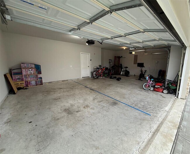 Building Photo - 31407 Black Frst Xing