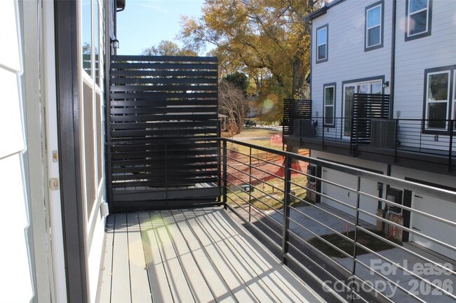 Building Photo - 743 Hoke Ln