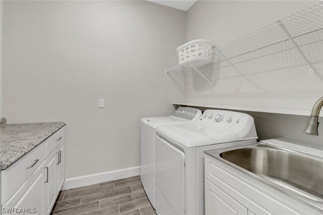 Building Photo - 15210 Sacile St