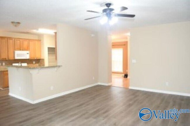 Building Photo - 209 Horseshoe Bend N