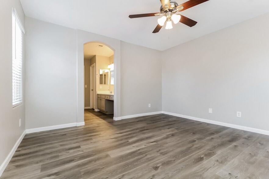 Building Photo - 15550 N Ulrich Way
