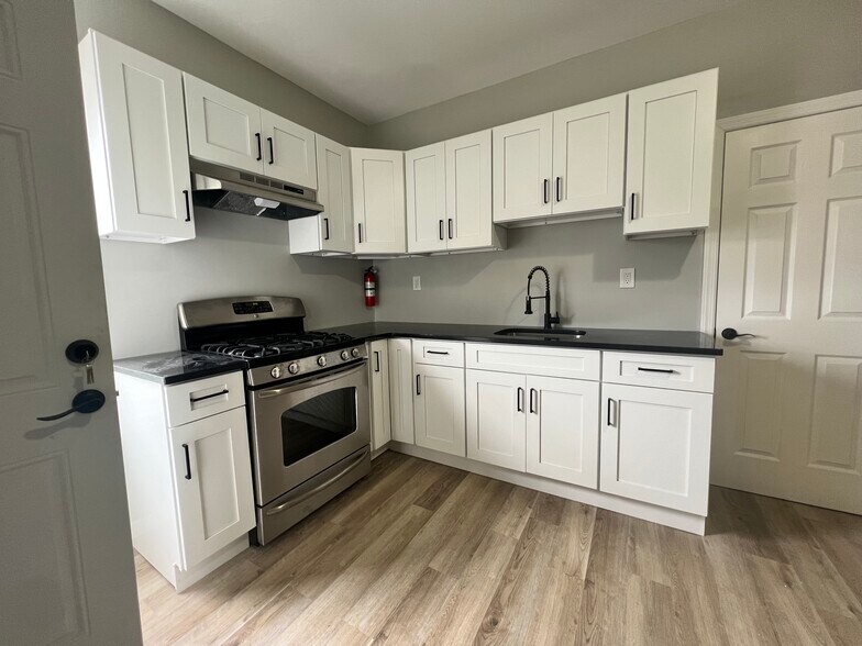 Building Photo - 342 Morrissee Ave