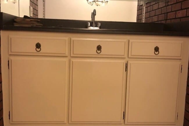 Building Photo - 11610 Moorpark St