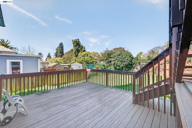 Building Photo - 1835 Prince St