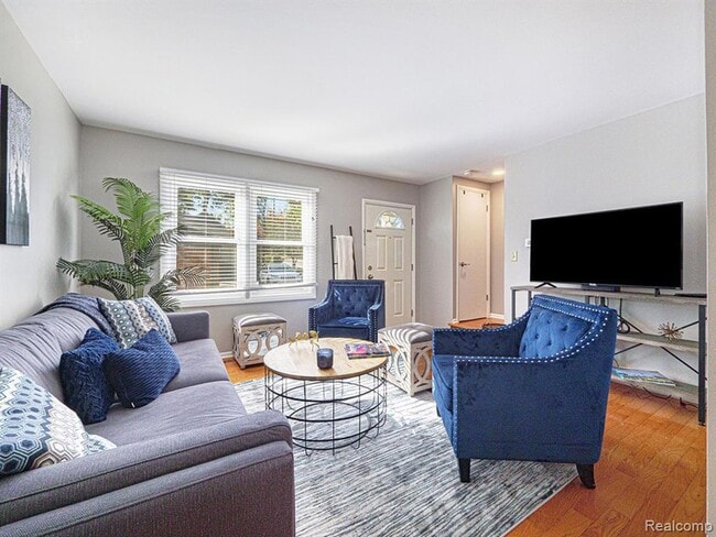 Building Photo - 421 S 7th St