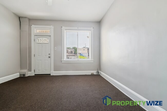 Building Photo - 407 Cambria St