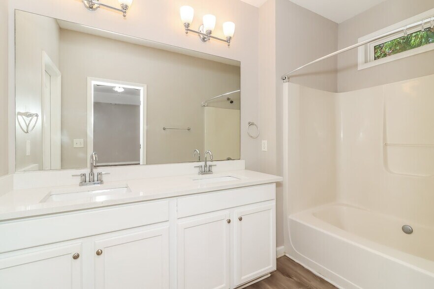 Building Photo - 18 Westin Way